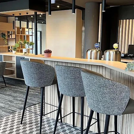 Hotel Ibis Ferrand Montferrand 3*