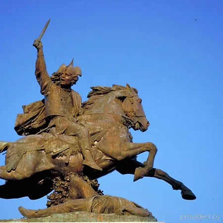 Hotel Ibis Ferrand Montferrand 3*