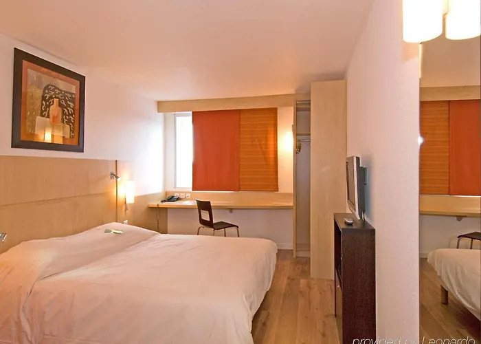 Hotel Ibis Ferrand Montferrand 3*